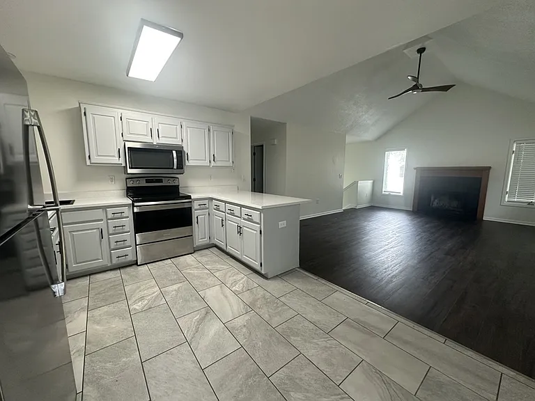 3410 Augusta Dr — Photo 5
