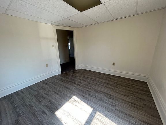 4th image of 422 S Center St #B