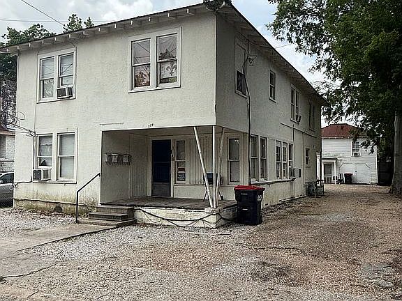 2nd image of 319 Lafayette St