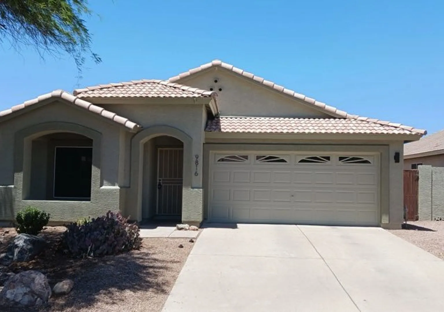 Fabulous Mesa Home — Photo 1