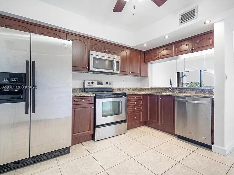 9040 SW 125th Ave #D408 — Photo 15