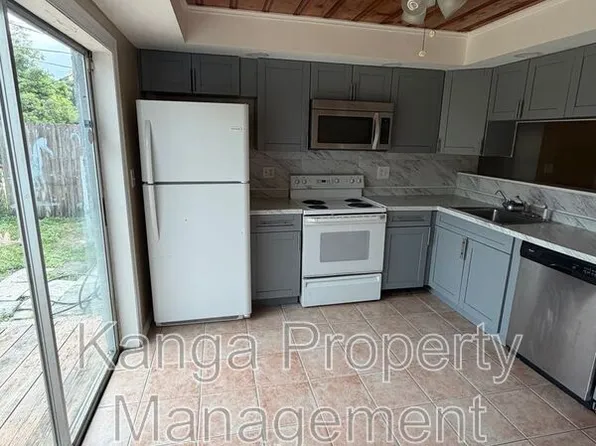5601 Pierce St, Hollywood, FL 33021