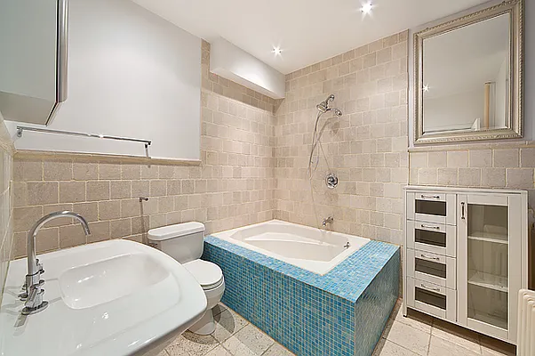 Rented by CORE | media 36