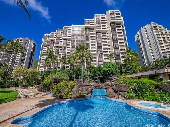 521 Hahaione St #23L, Honolulu, HI 96825