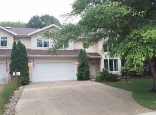 776 N Shore Dr N, South Haven, MI 49090