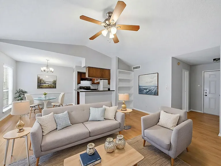 2120 El Paseo St #2812 — Photo 3