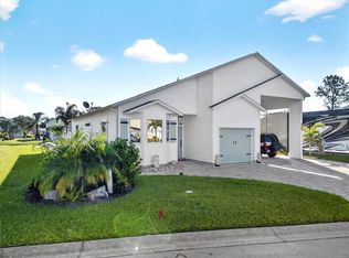 1102 Motorcoach Dr, Polk City, FL 33868