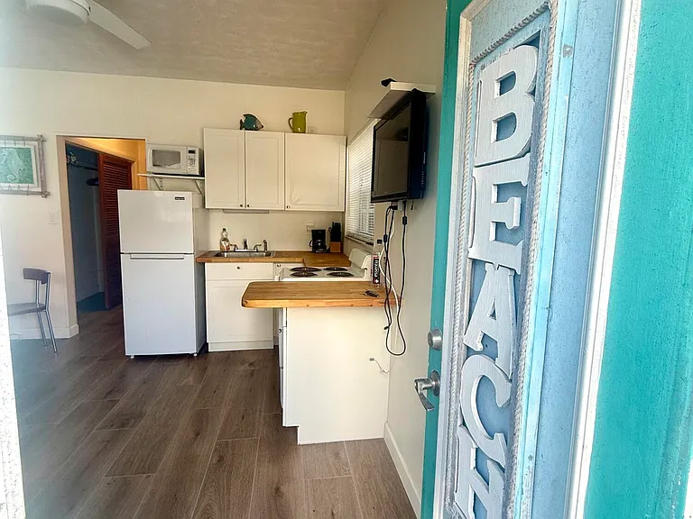 314 Desoto St — Photo 5