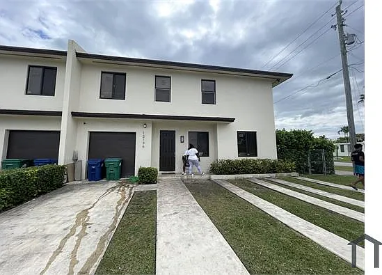 4 bed, 2000 sqft, $3,500 — Photo 2