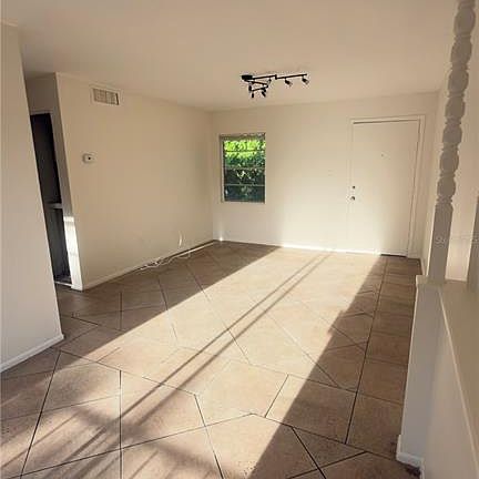 4th image of 1926 Honour Rd APT 4