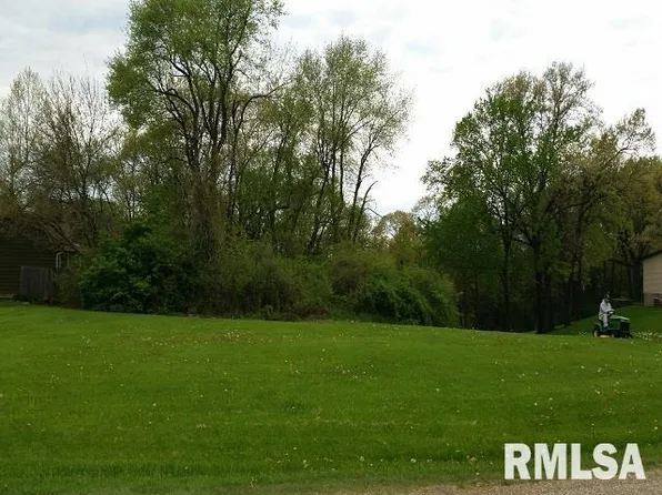 807 Ski View, Sherrard, IL 61281