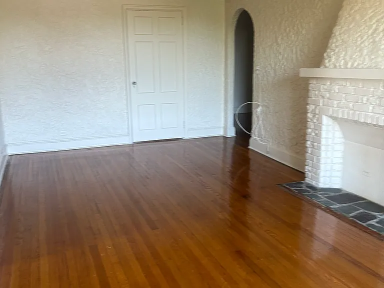 Beaufort Pl — Photo 1