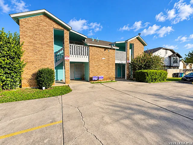 5212 Meadow Fld #2