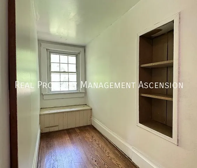 909 N Moore Rd — Photo 22