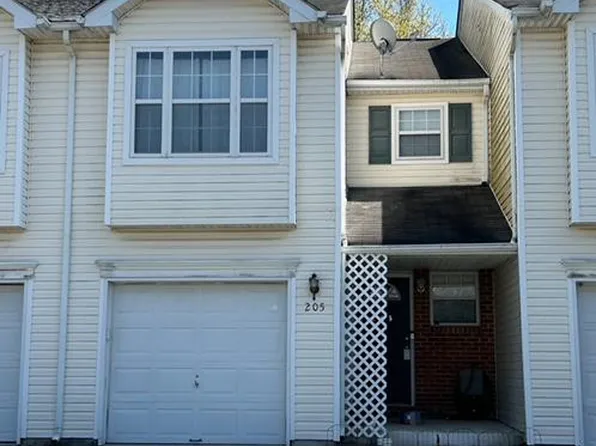 205 N 4th St, Bally, PA 19503