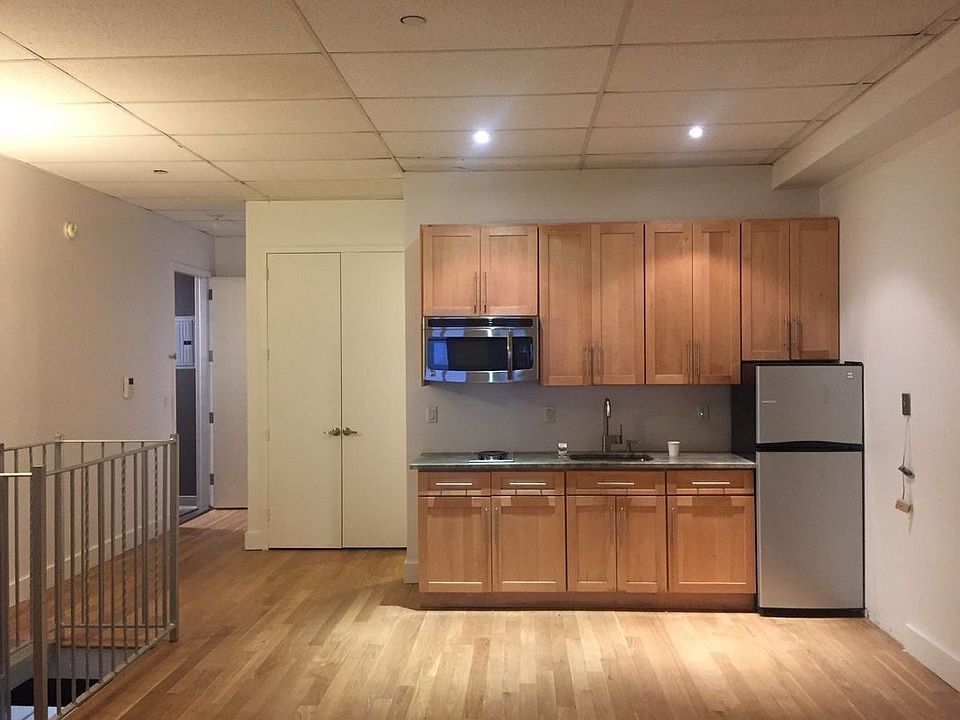 2nd image of 26 Cook St APT 1D