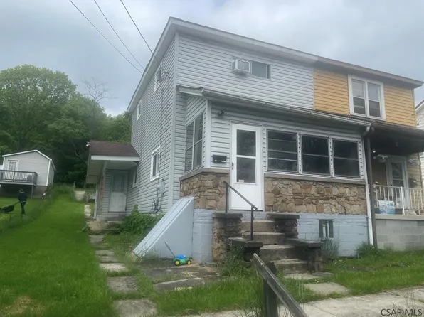 729 Railroad St, Windber, PA 15963