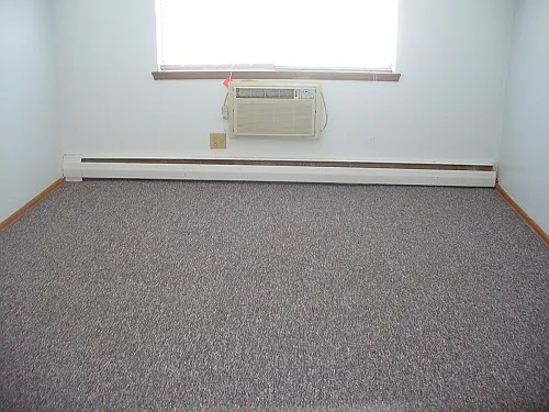 Vermont Court — Photo 3