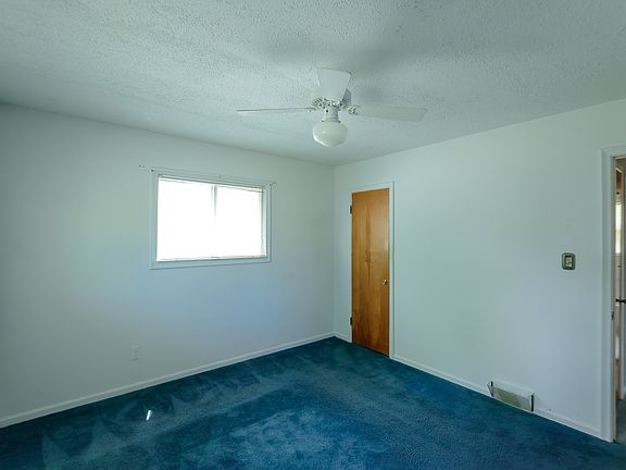 4th image of 6887 Deering St