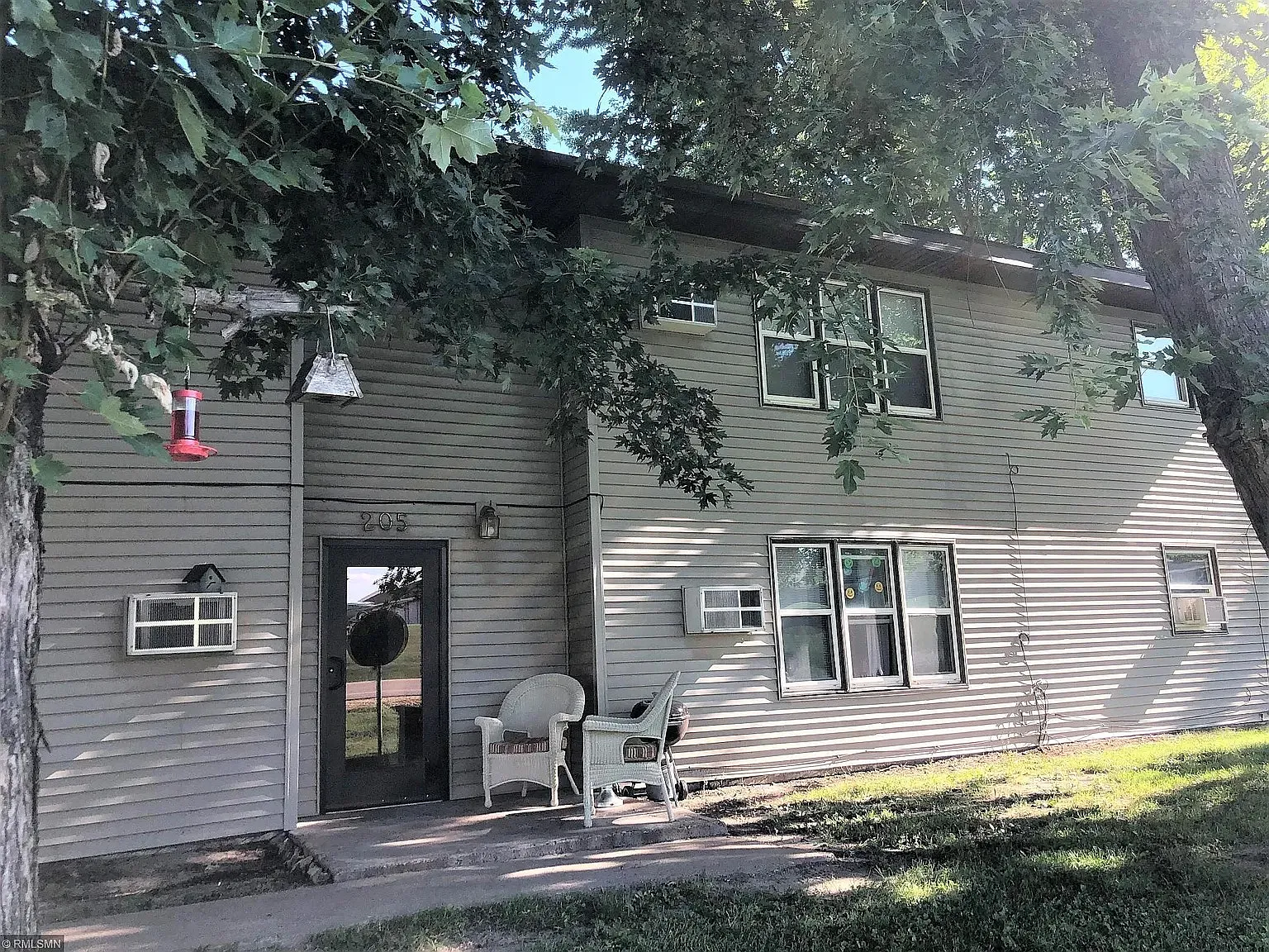2 bed, $1,250 — Photo 1