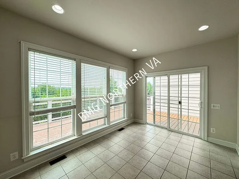 20647 Erskine Ter — Photo 12