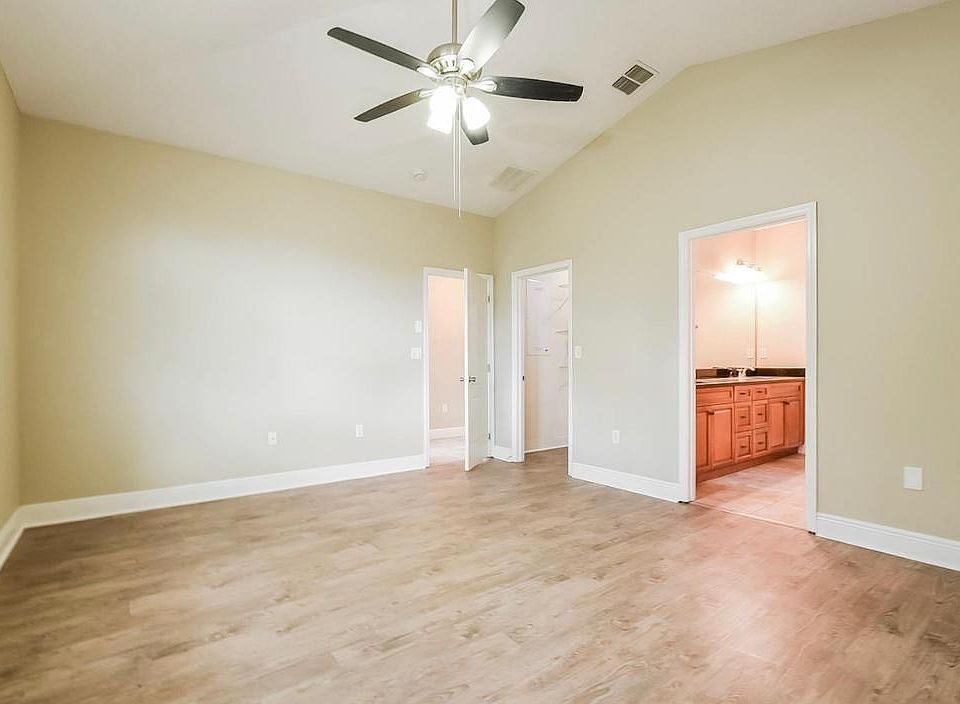 1st image of 597 Hibiscus Cove Dr