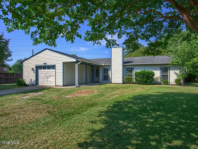 305 W Willowood Ln — Photo 16
