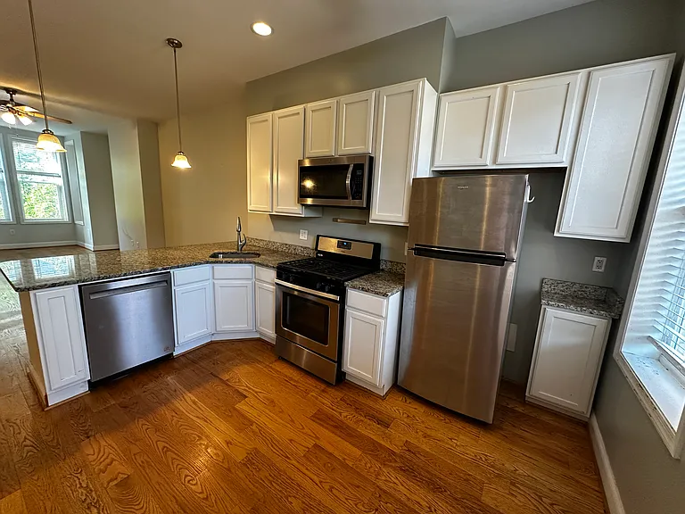 38 K St NW — Photo 11