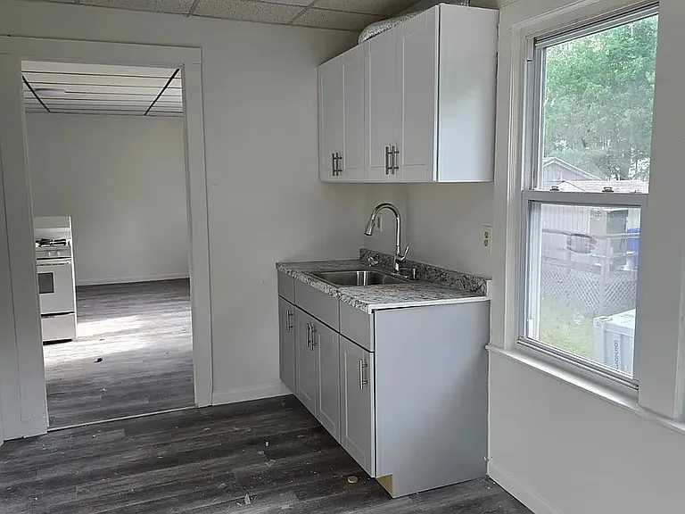 246 E Broadway #2 — Photo 2