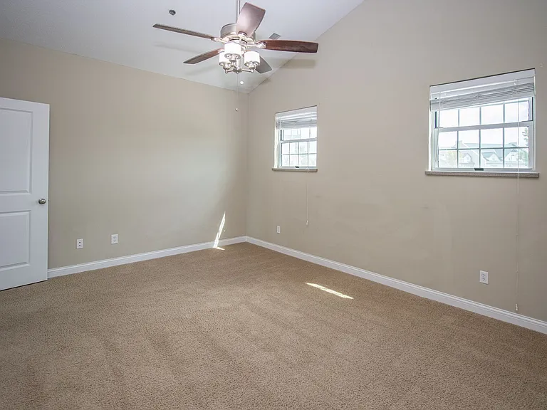 1109 Club Village Dr — Photo 7