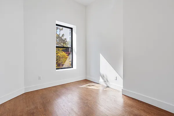 Rented by Reavis | media 18