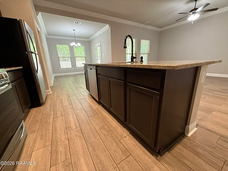 404 Sparrowhawk St — Photo 20