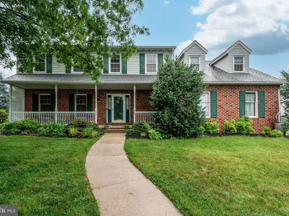 500 Bayberry Dr, York, PA 17404