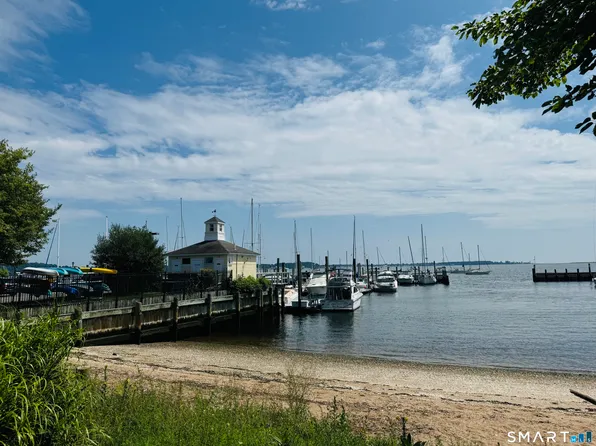 52 Howard Ave #2, New Haven, CT 06519