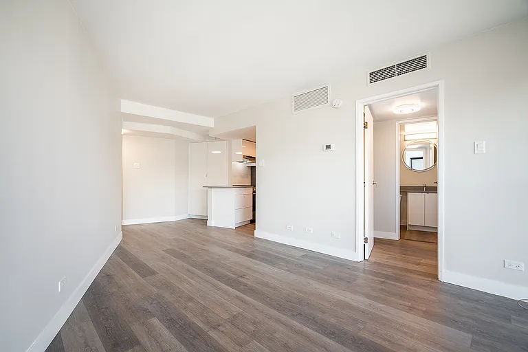 1011 Beach Ave #1403 — Photo 6