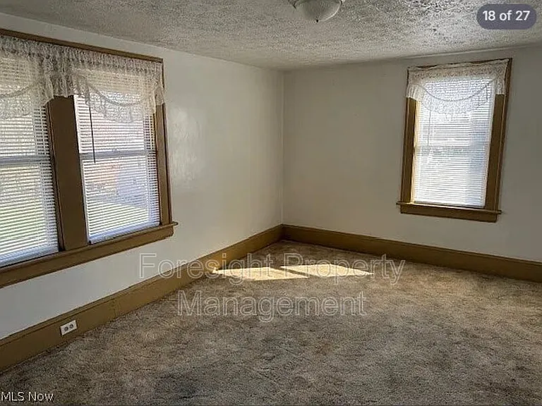 692 W Thornton St — Photo 8