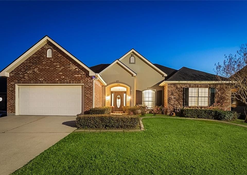 1st image of 410 Moonraker Dr