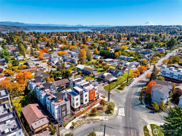 4302 S Holden Street, Seattle, WA 98118