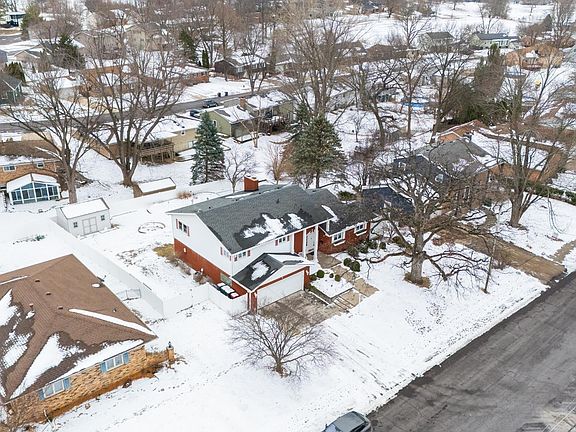 2nd image of 1808 Saint Clair Dr