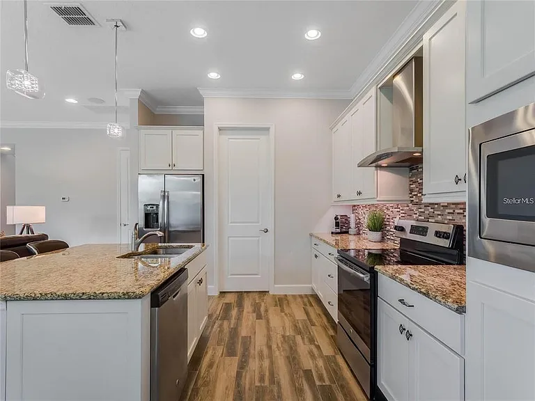 9097 Smithies St — Photo 12