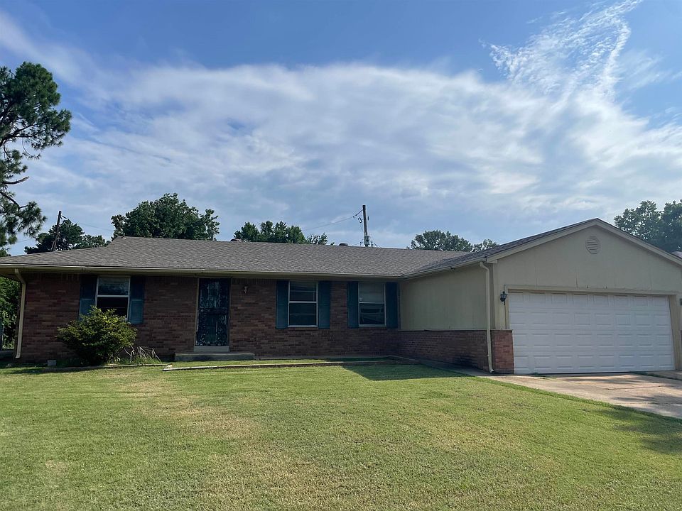 1st image of 384 Whiteville Ave
