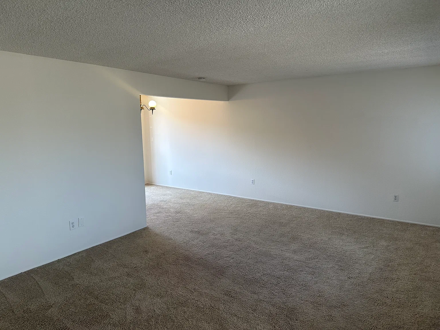 2 bed, 775 sqft, $2,600 — Photo 3