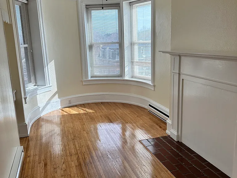 139 Main St #1A — Photo 9
