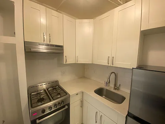 Rented by The Agency | media 4