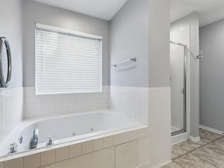 24815 Butterwick Dr — Photo 18