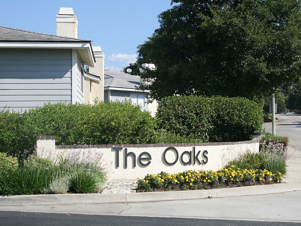 1st image of 135 Scarlet Oak Cir