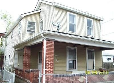 2nd image of 215 S 9th St