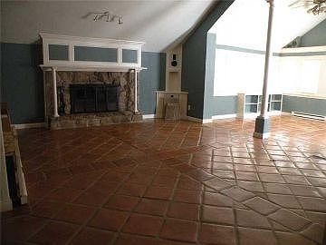 3rd image of 8931 Butternut Ct