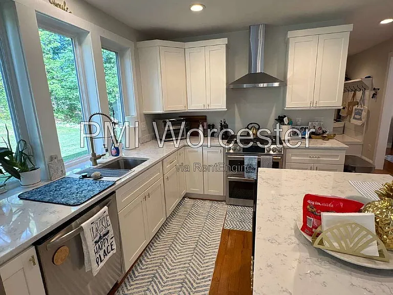18 Lake Ave — Photo 22