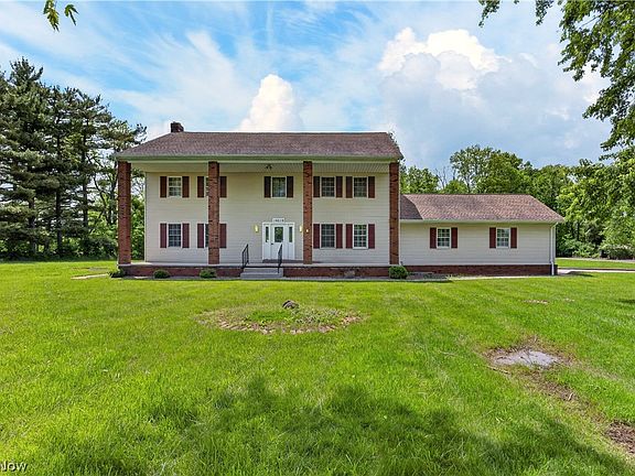 3rd image of 16519 Albion Rd